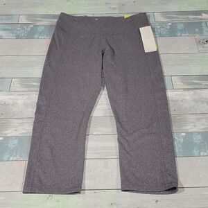 All in Motion Gray Capri Yoga Pants sz Medium NWT